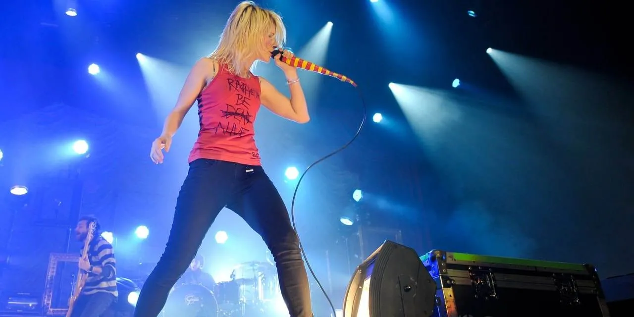 30 Pop-Punk Throwback Songs to Juice Up Your Exercise Session 30 Pop-Punk Throwback Songs to Juice Up Your Exercise Session